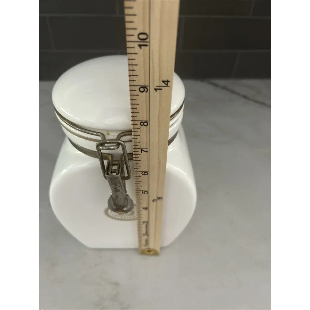 Vintage European Coffeehouse Collection White & Gold Ceramic Canister 8 3/8
